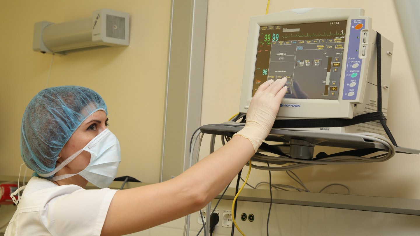 Врача, который делал обрезание 5-летнему мальчику, отстранили от работы