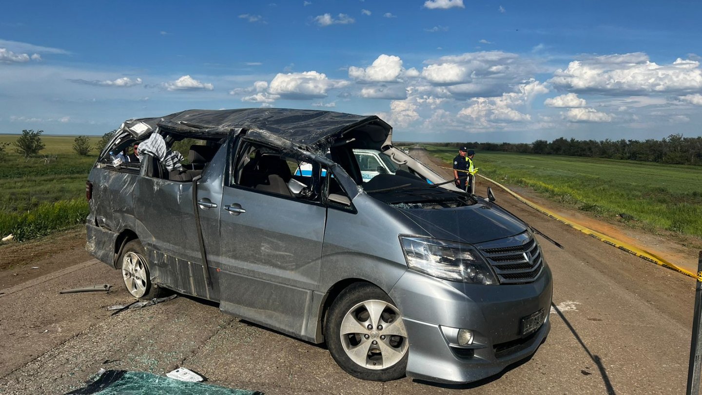 Шесть человек погибли на трассах Актюбинской области за сутки