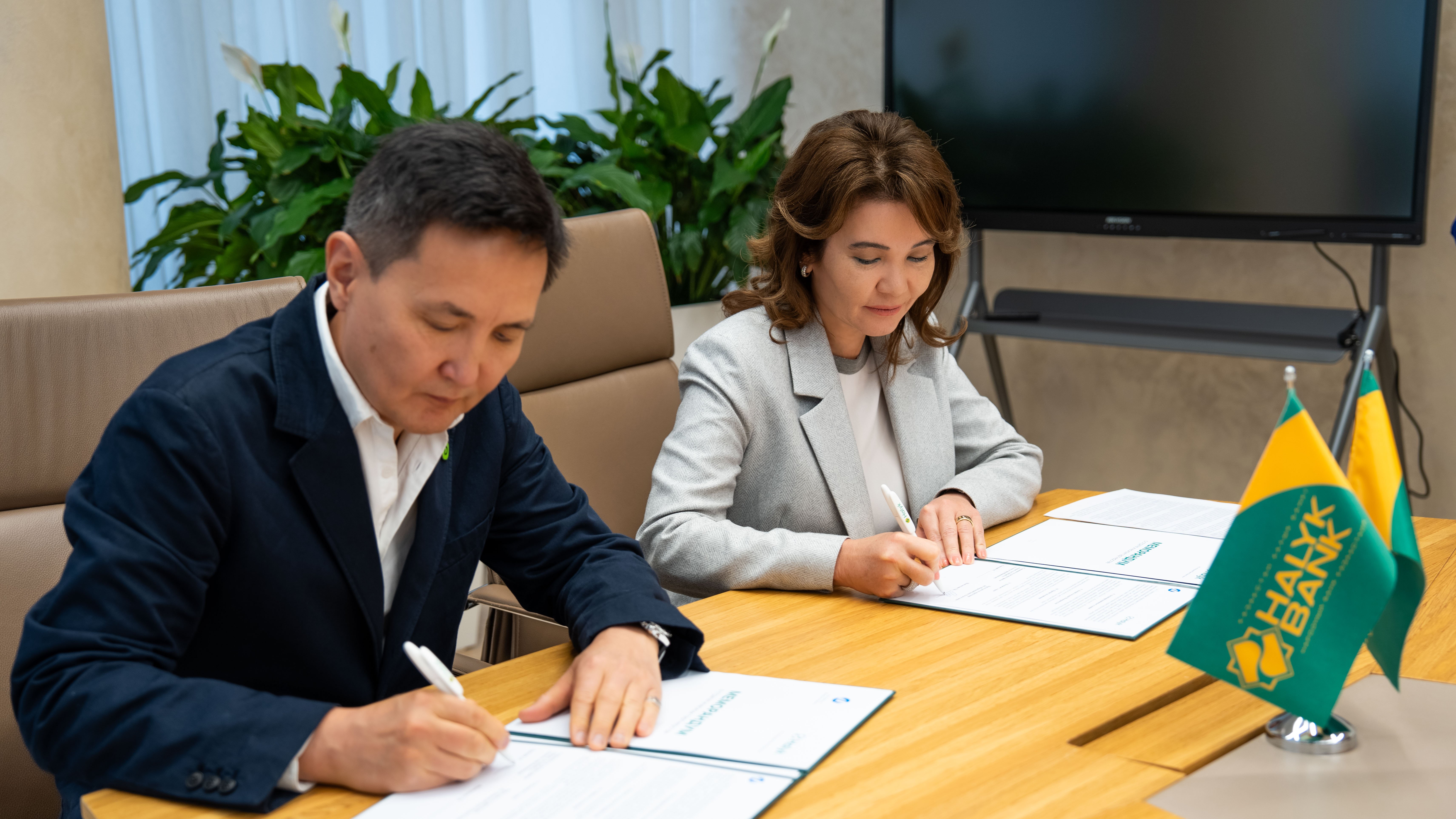 ÐÑÑÐ¿Ð½ÐµÐ¹ÑÐ¸Ð¹ Ð±Ð°Ð½Ðº ÑÑÑÐ°Ð½Ñ Ð¸ ÑÐ°ÑÑÐ½ÑÐ¹ ÑÐ¾Ð½Ð´ Almaty Air Initiative Ð¾Ð±ÑÐµÐ´Ð¸Ð½Ð¸Ð»Ð¸ ÑÑÐ¸Ð»Ð¸Ñ Ð´Ð»Ñ ÑÐ¾Ð²Ð¼ÐµÑÑÐ½Ð¾Ð¹ ÑÐµÐ°Ð»Ð¸Ð·Ð°ÑÐ¸Ð¸ ÑÐºÐ¾Ð»Ð¾Ð³Ð¸ÑÐµÑÐºÐ¸Ñ Ð¸Ð½Ð¸ÑÐ¸Ð°ÑÐ¸Ð²