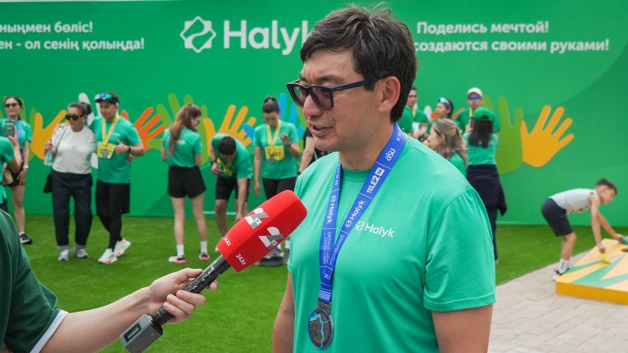 ФоÑо: пеÑвÑй замеÑÑиÑÐµÐ»Ñ Ð¿ÑедÑедаÑÐµÐ»Ñ Ð¿ÑÐ°Ð²Ð»ÐµÐ½Ð¸Ñ Halyk Bank ÐаÑÑен СаÑÑаев