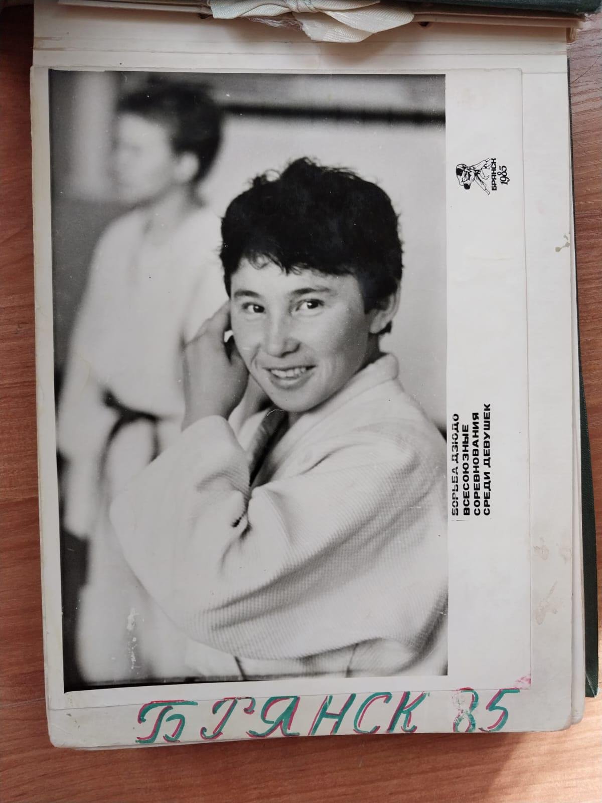 ФоÑо из лиÑного аÑÑ
ива ÐйÑаÑÑ ÐеÑимбековой