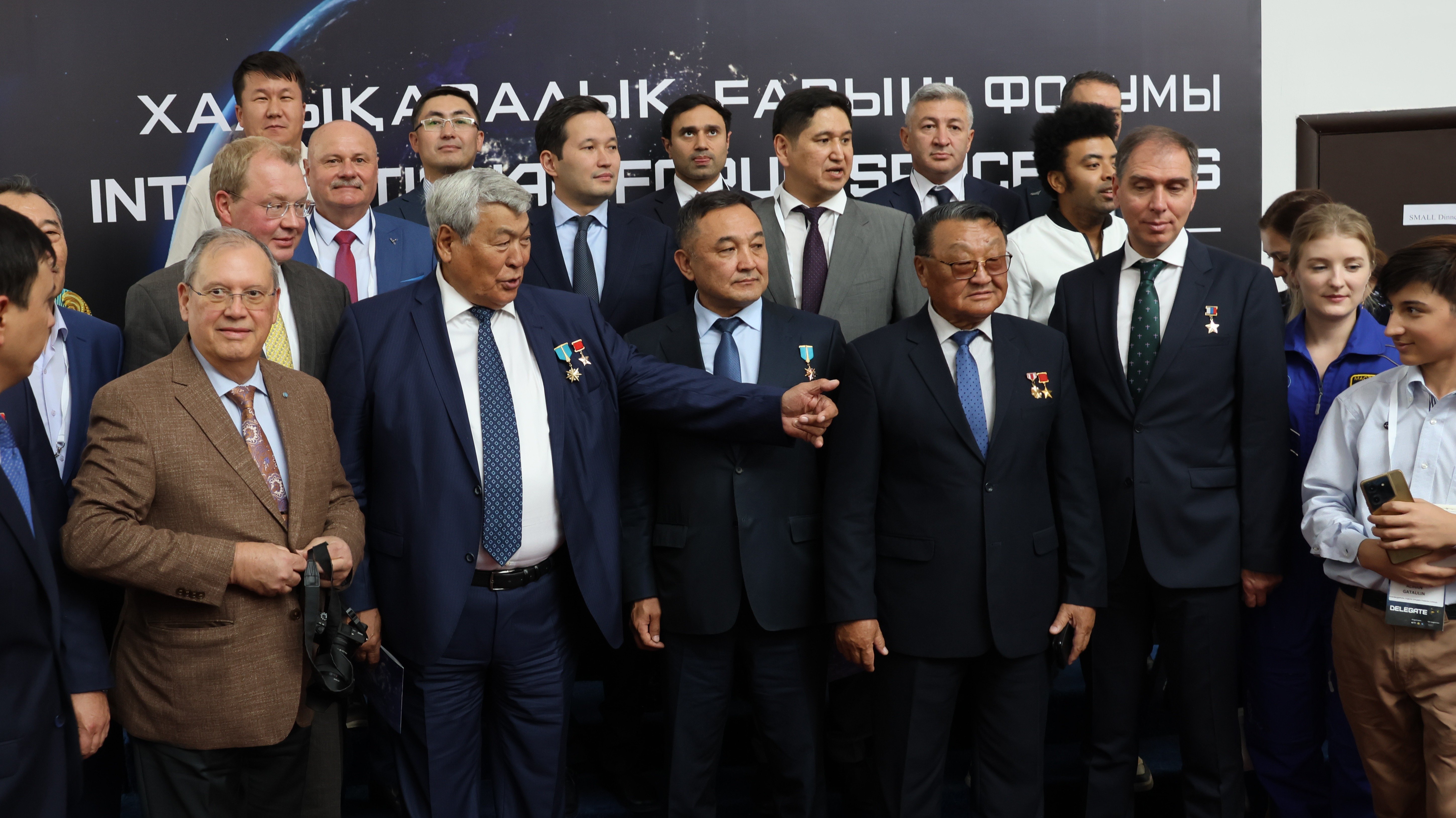 ÐÑÑÑÐµÑÐ° Ñ ÐºÐ¾ÑÐ¼Ð¾Ð½Ð°Ð²ÑÐ°Ð¼Ð¸. Ð¤Ð¾ÑÐ¾: Orda.kz / ÐÐ°Ð¼Ð¸Ð»Ð° ÐÑÐ¼Ð°ÑÐ°Ð½Ð¾Ð²Ð°