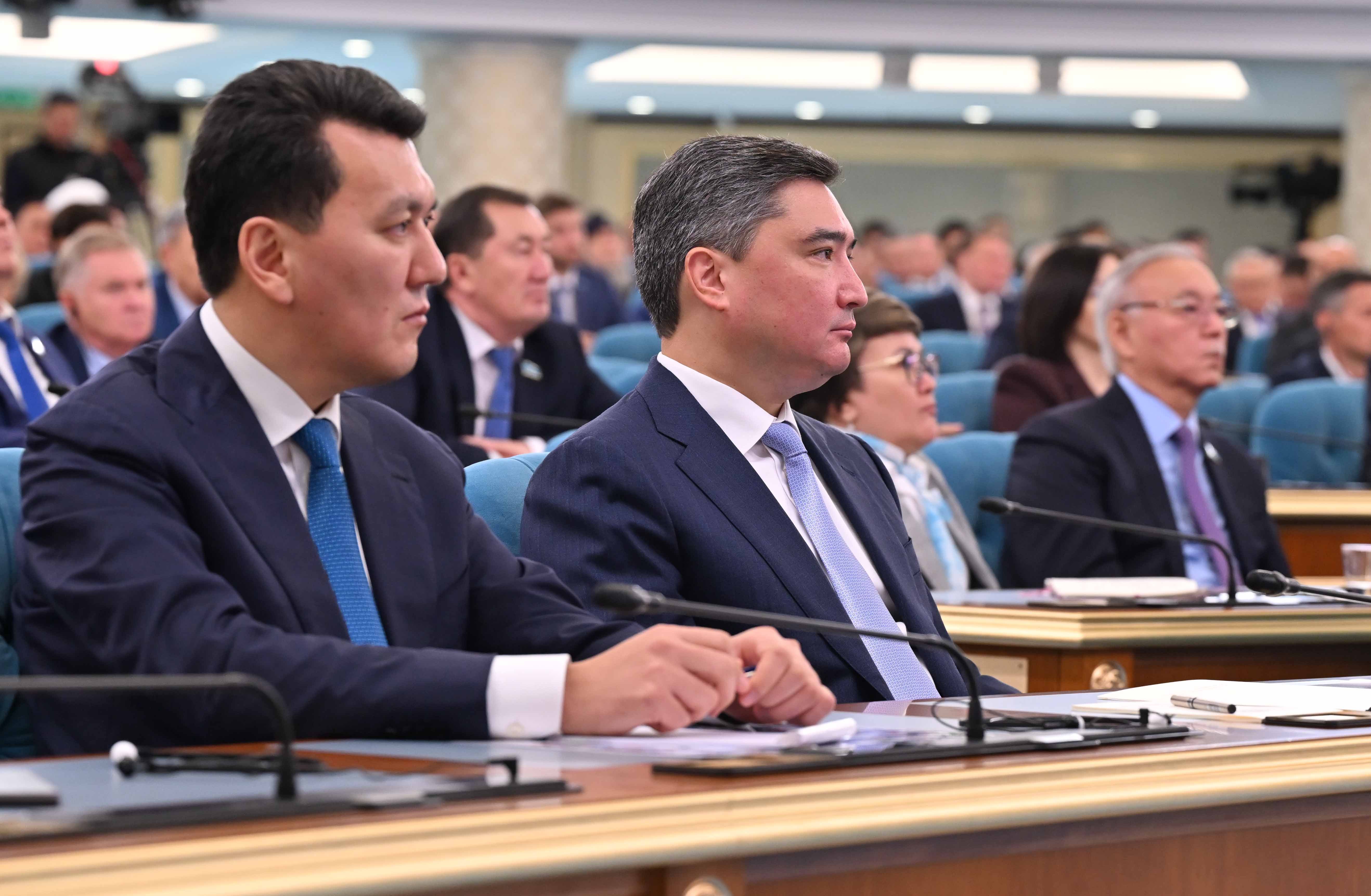 ÐÑемÑеÑ-миниÑÑÑ Ð½Ð° поÑлании пÑезиденÑа, ÑоÑо: Akorda.kz.