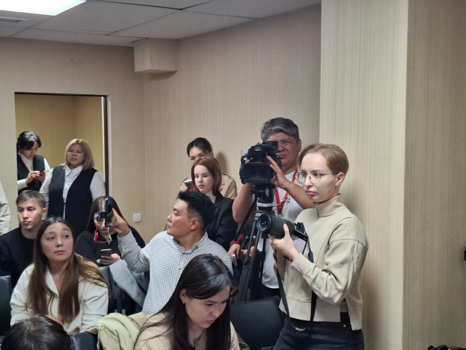 Ð¿ÑÐµÑÑÐ° Ð² Ð·Ð°Ð»Ðµ ÑÑÐ´Ð°, ÑÐ¾ÑÐ¾: Orda.kz