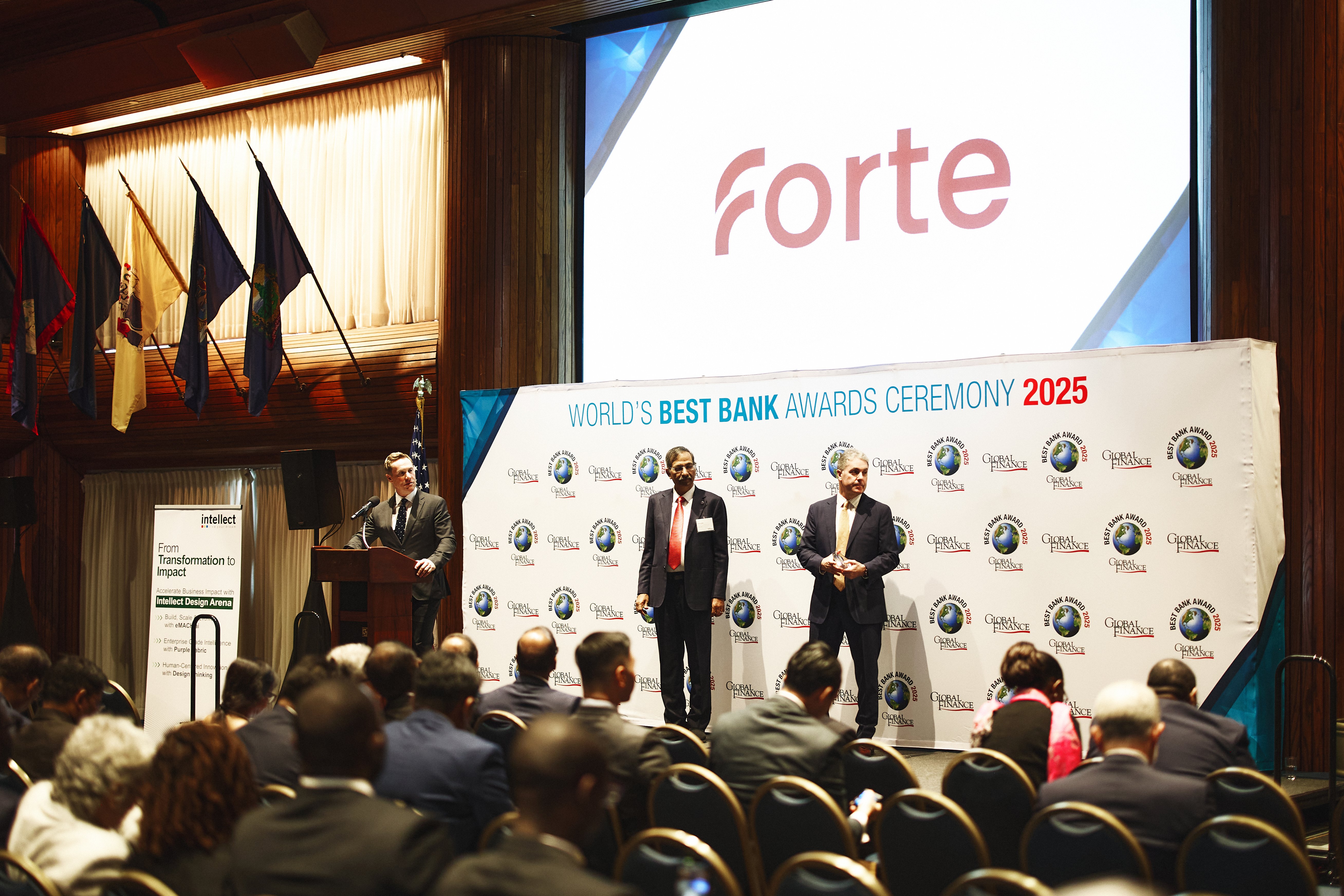 ЦеÑÐµÐ¼Ð¾Ð½Ð¸Ñ Ð²ÑÑÑÐµÐ½Ð¸Ñ Global Finance. ФоÑо: PR-ÑлÑжба ForteBank