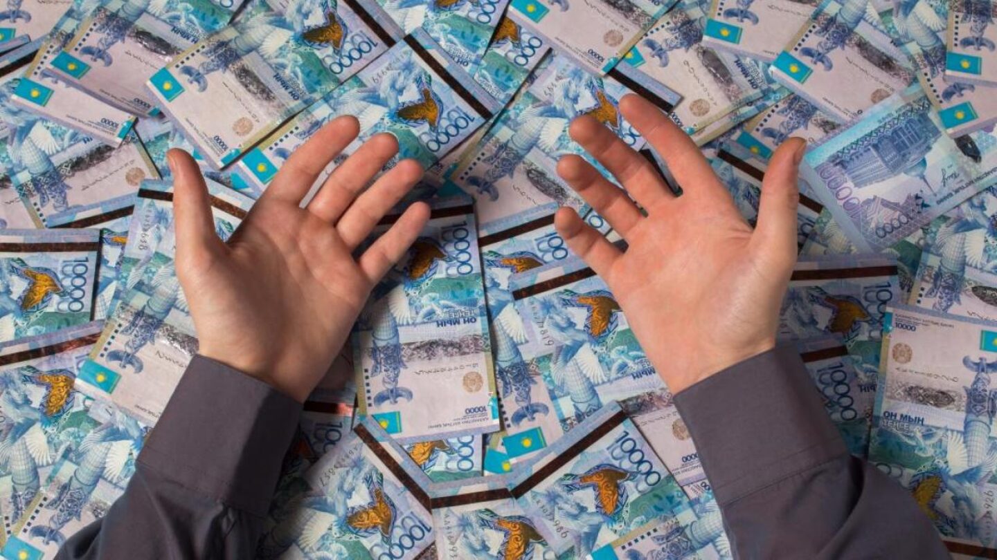 Миллион тенге в рублях 2024. Деньги Казахстана. Деньги Казахстана тенге. Деньги Казахстана в руках. Миллиард тенге.