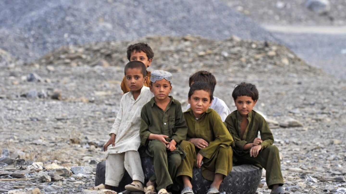 Афганистан малайзия. Дети Афганистана. Садик Афганистана.