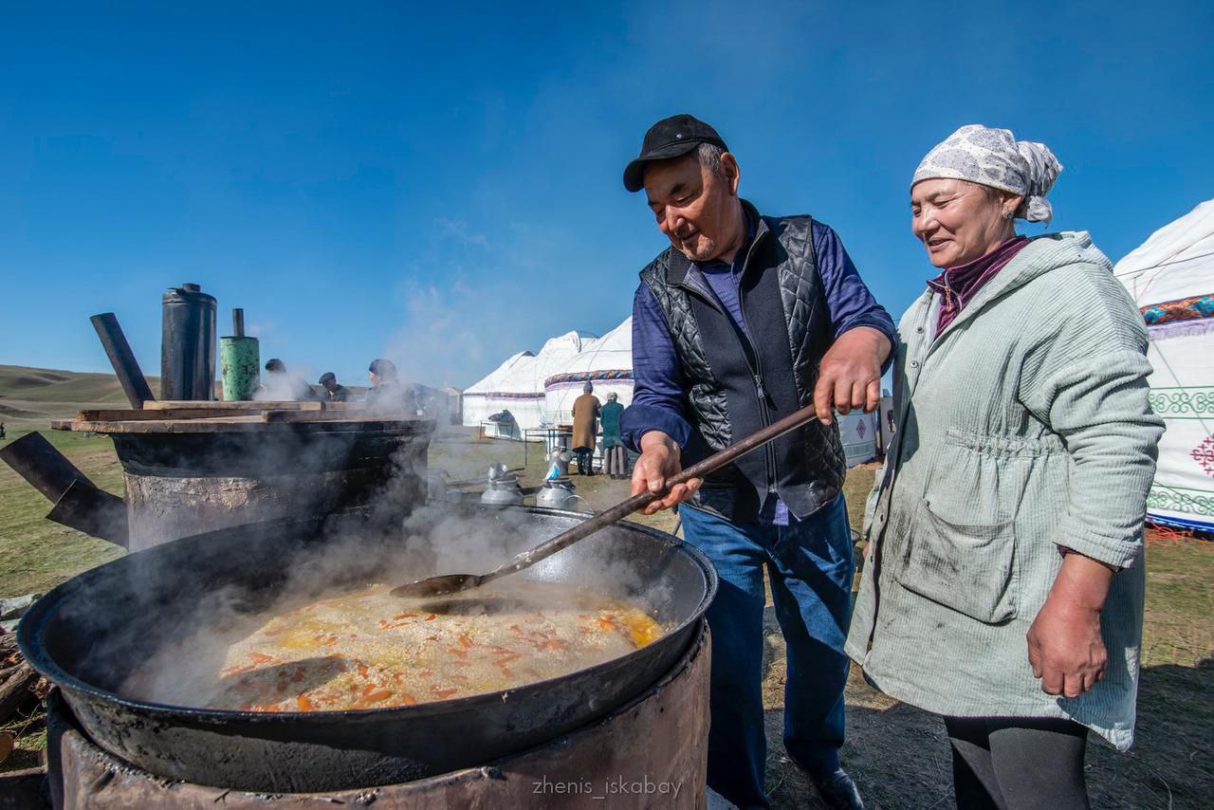 3000 литров Наурыз-коже и 300 килограммов бауырсаков приготовили на Наурыз  в Жетысуской области