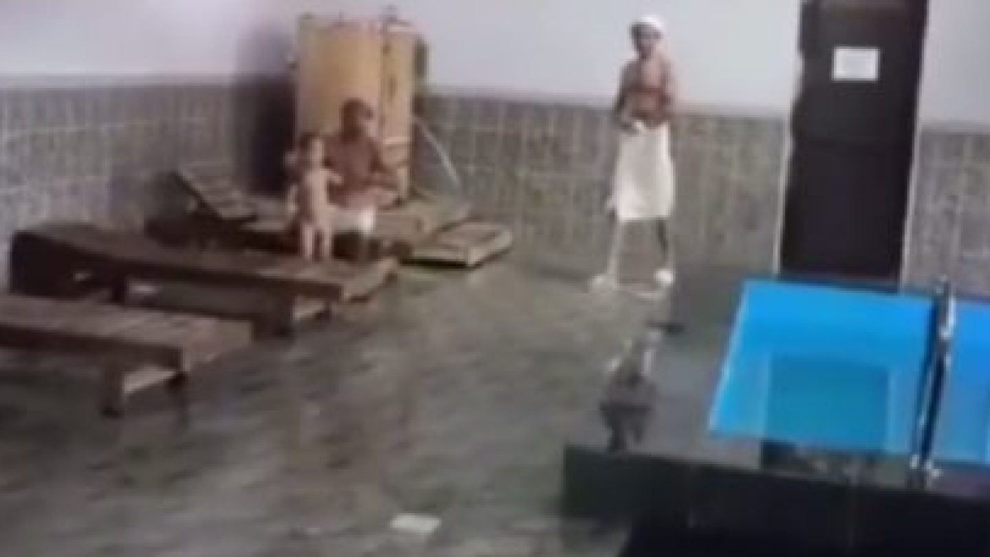 Второклассница из Башкортостана полгода посылала взрослому извращенцу свои «голые» фото