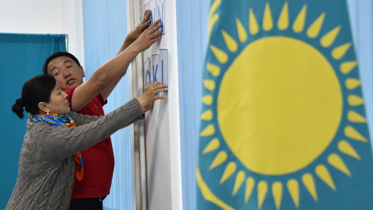 В Казахстане выборы стали полностью управляемым процессом – социолог