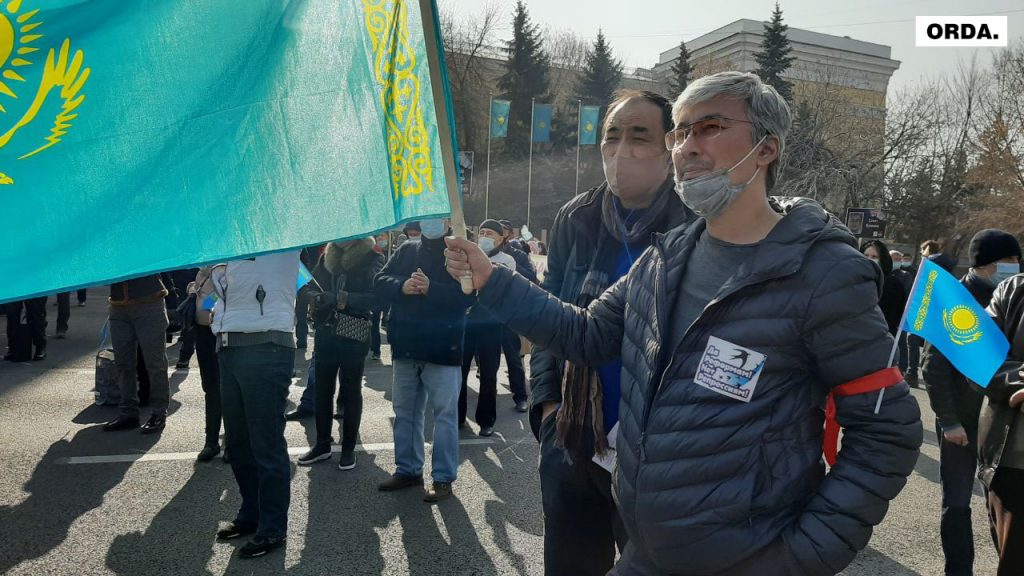 Митинги: новый закон по старым шаблонам