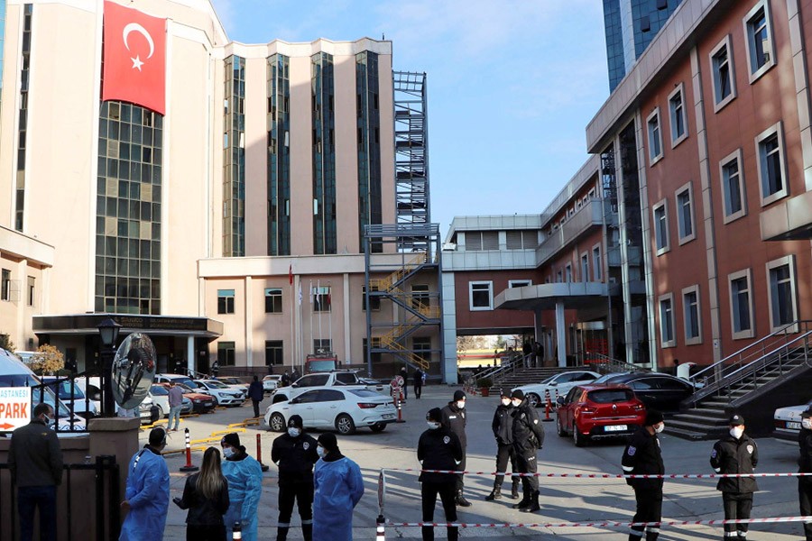 В турецкой больнице взорвался аппарат ИВЛ