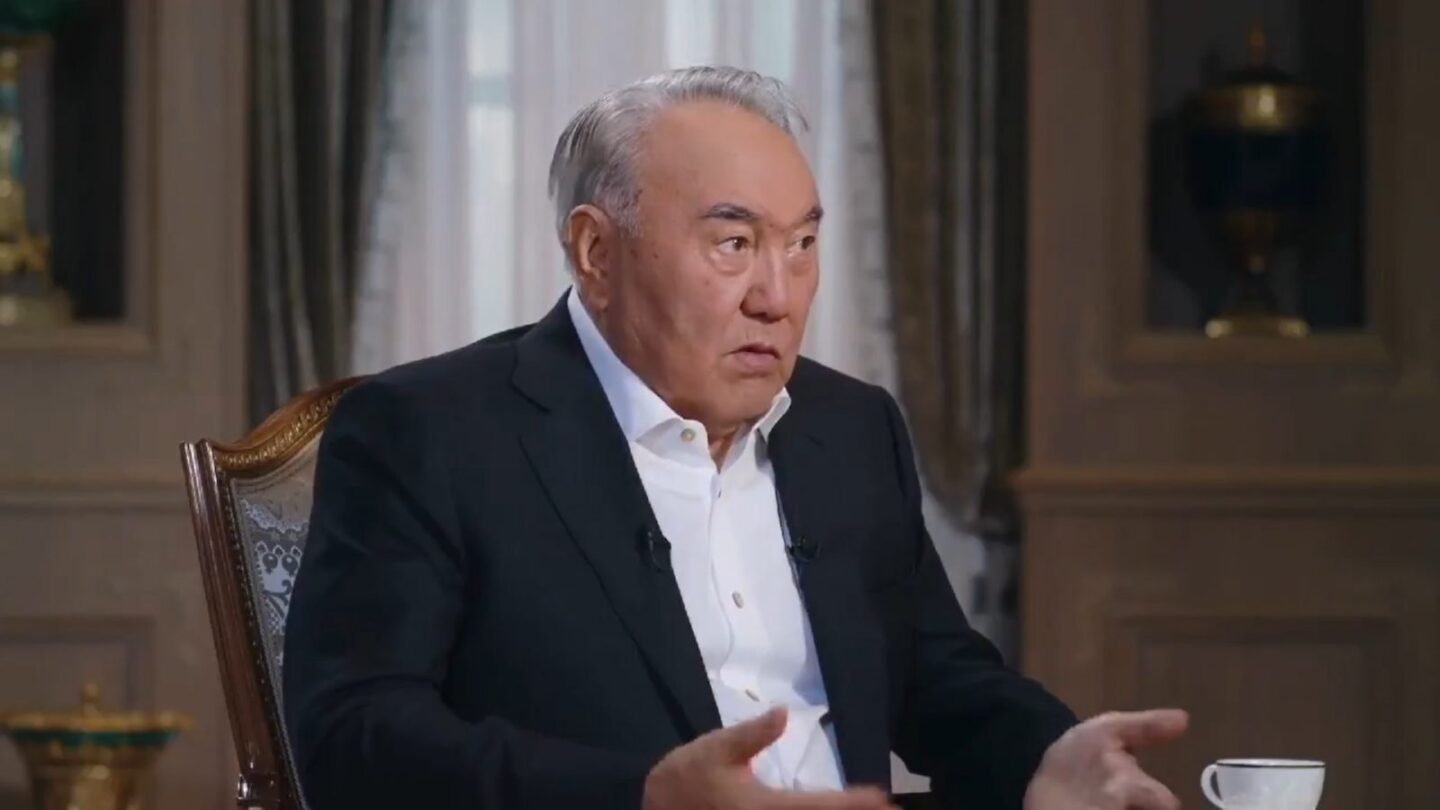 «Группа людей решила захватить акимат» – Назарбаев