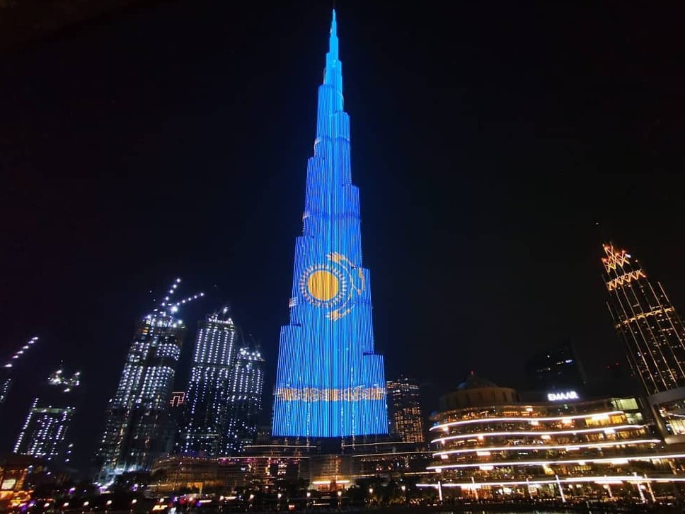 Бурдж-Халифа в Дубае вновь окрасится в цвета флага Казахстана