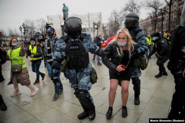 «Долой царя!» По всей России проходят митинги