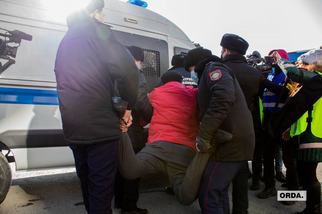 Как власти обещали честные выборы, но слова не сдержали