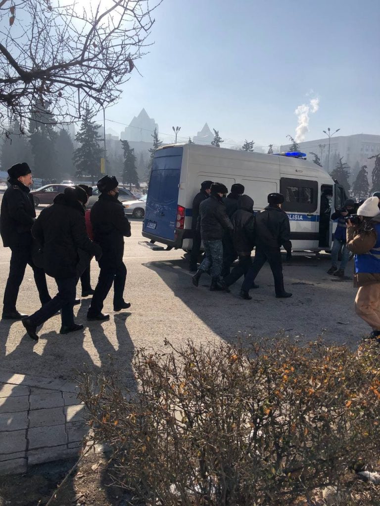 Семичасовой митинг в Алматы. Как это было?