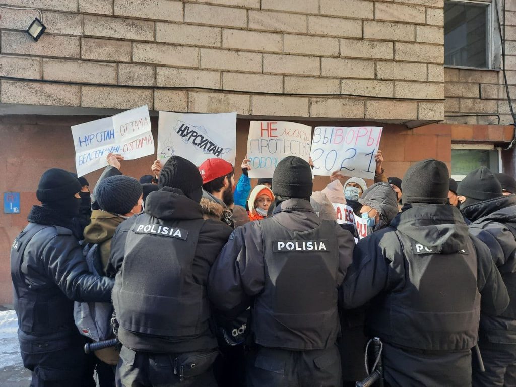 Семичасовой митинг в Алматы. Как это было?
