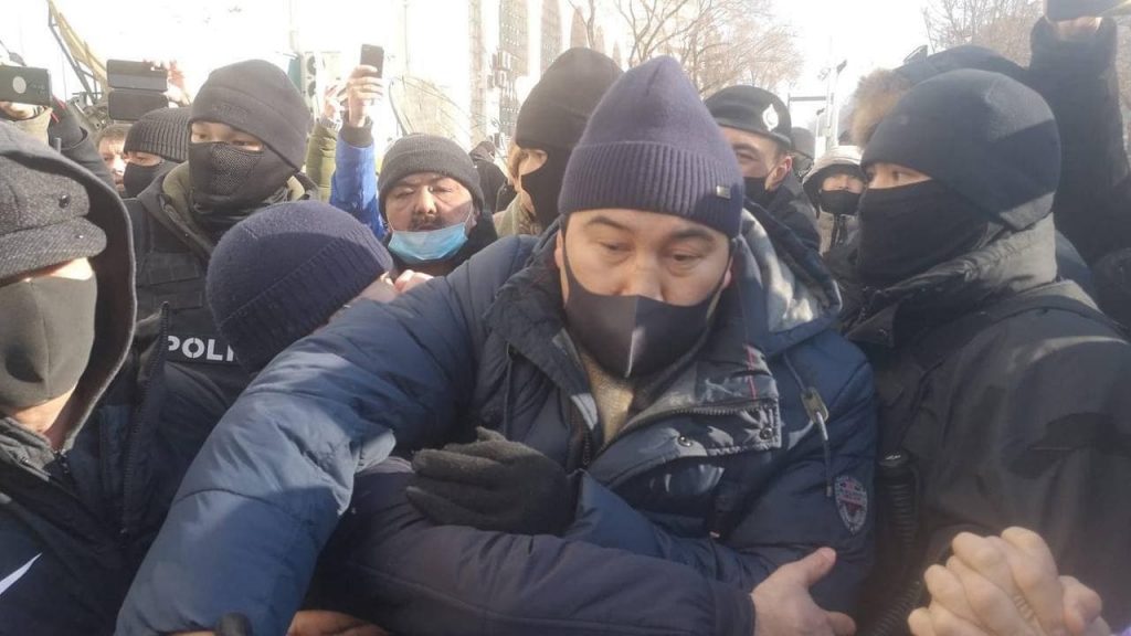 Семичасовой митинг в Алматы. Как это было?