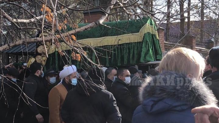 С миллиардером Алиджаном Ибрагимовым простились в Кыргызстане. Видео