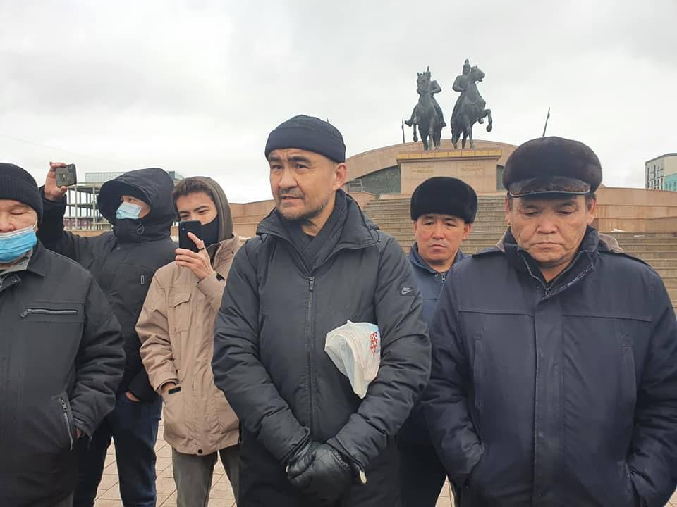 «Руки прочь от казахской земли»: как прошли протесты по всему Казахстану