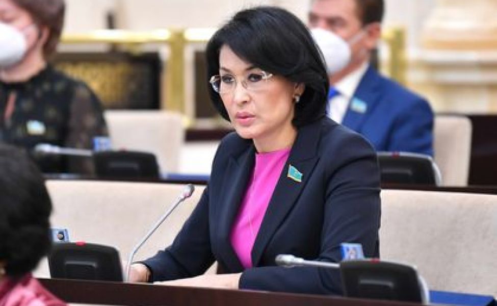 Девушки-подростки в Казахстане рожают чаще, чем в развитых странах