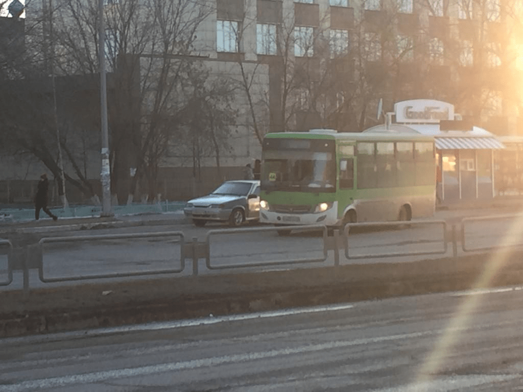 В Семее прогнозируют автобусный коллапс: депутаты просят помощи у президента