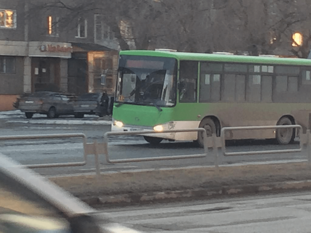 В Семее прогнозируют автобусный коллапс: депутаты просят помощи у президента