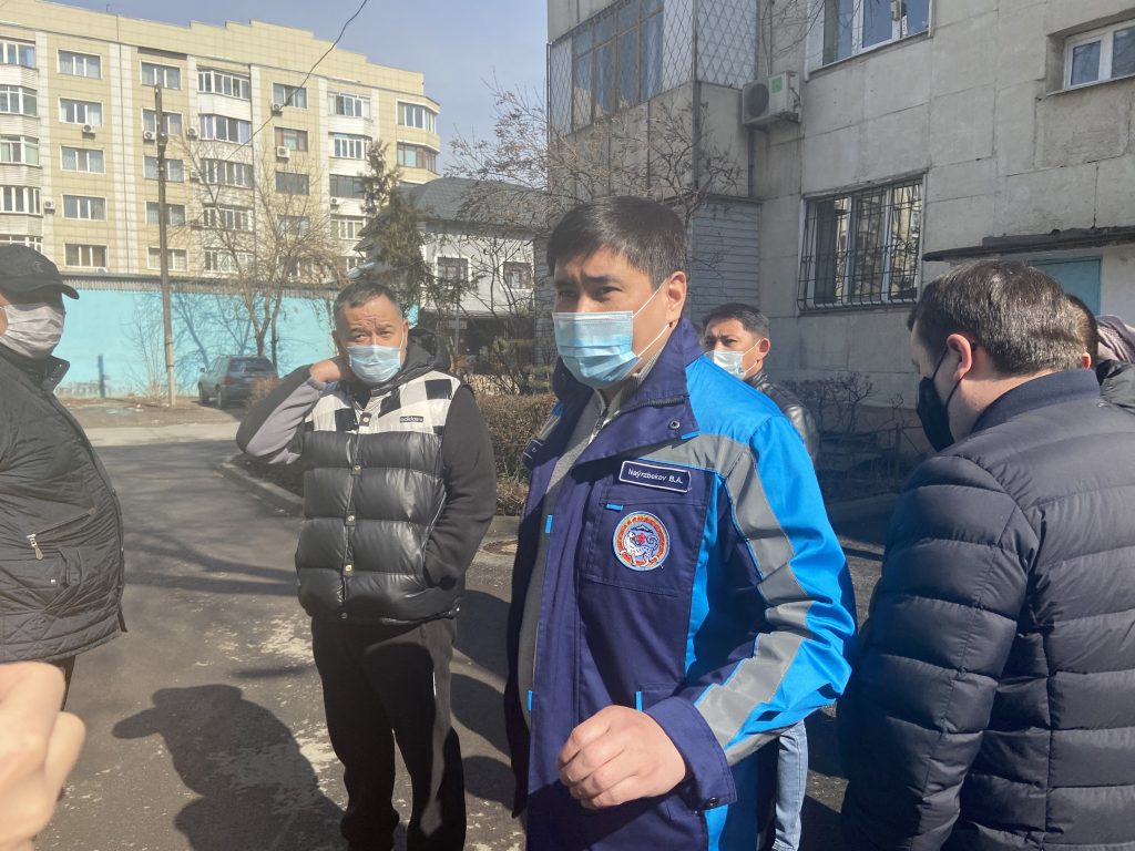 Стройка на Нурмакова: почему возведение ЖК превратилось в битву титанов