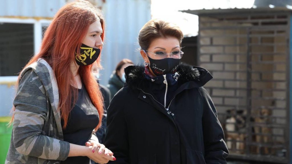 Столичные питомники для животных посетила Дарига Назарбаева