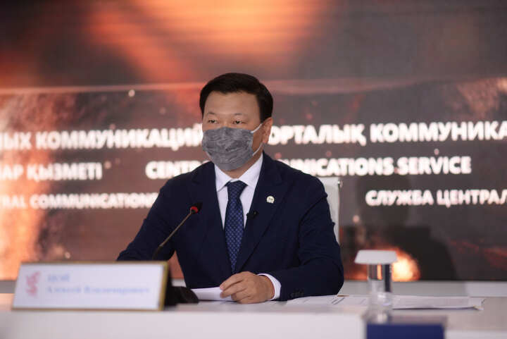 Год вакцинного апартеида: COVAX и «иной путь» для Казахстана
