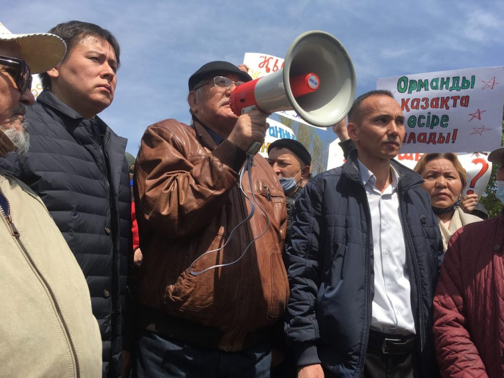 Несанкционированный «земельный» митинг ДПК в Алматы