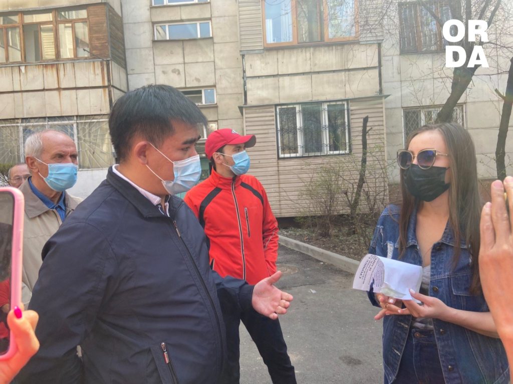 Алматинцам обещали вернуть двор, а документов нет