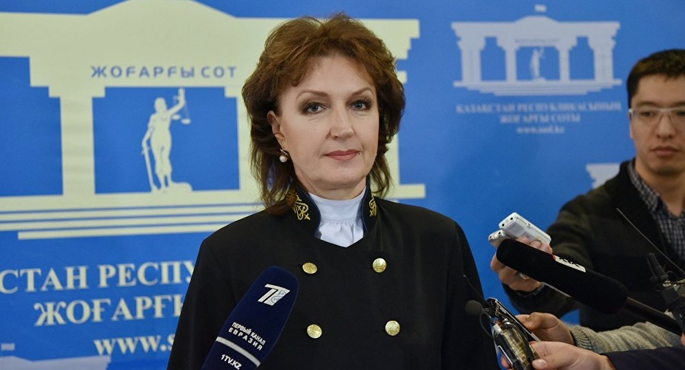 Сенат освободил от должности судью Верховного суда