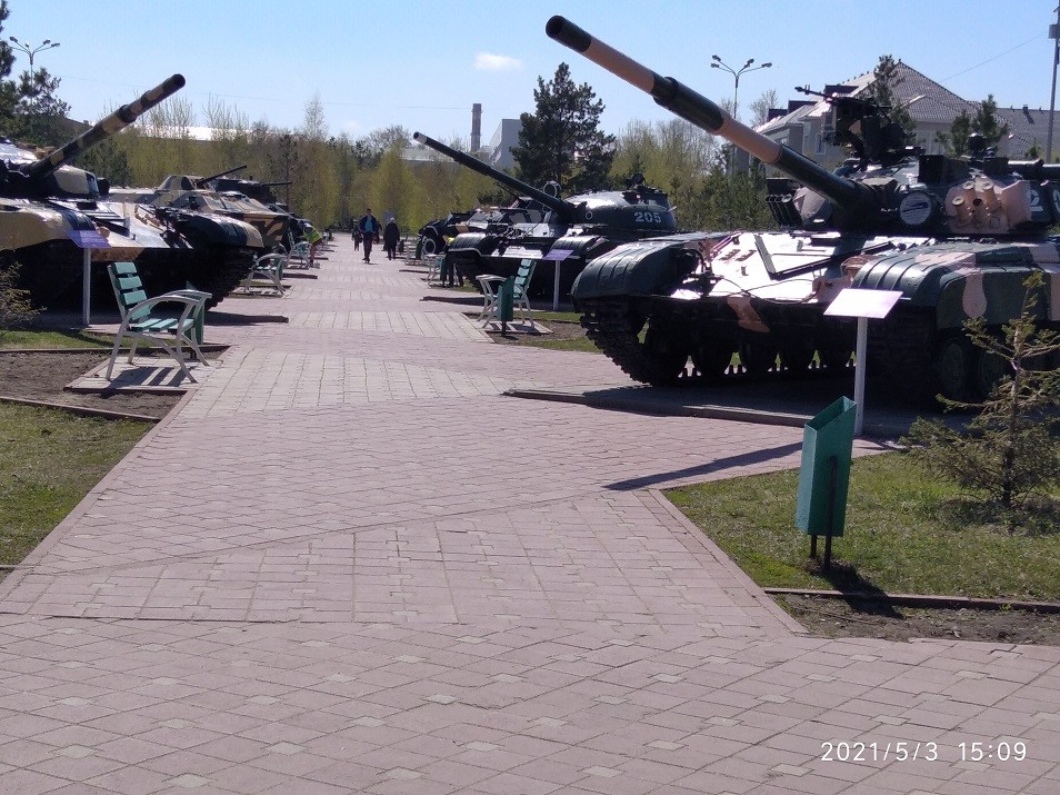 В Костанае отреставрировали экспонаты парка военной техники