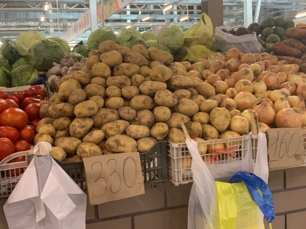 "Глупцы в правительстве". Почему подорожали продукты в Казахстане