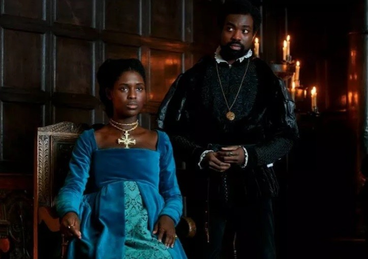 Сериал с темнокожей актрисой в роли королевы Англии получил оценку 1.2