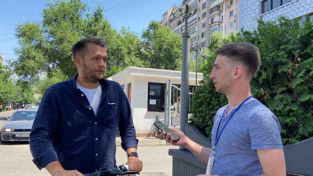 Как поделить тротуар — Пешеходы VS Электросамокатчики