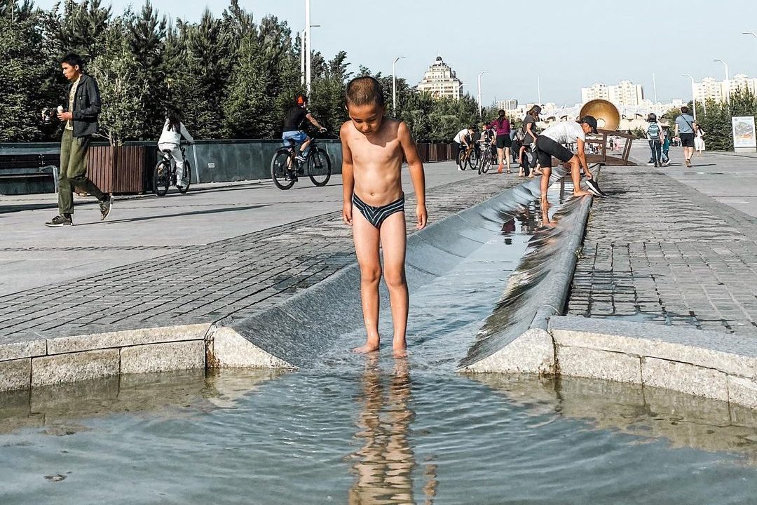 Купаются на свой страх и риск: ЧП у фонтана в Алматы ничему не научило астанчан