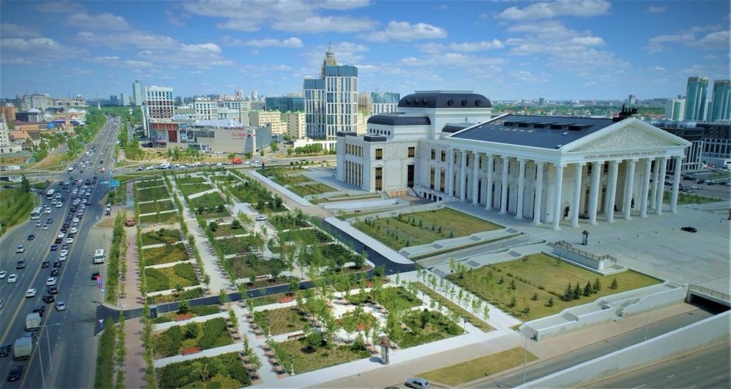 Как преображаются дворы и общественные пространства столицы