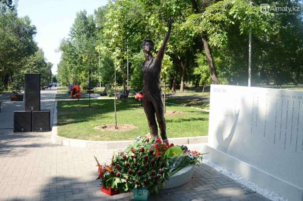 Денис Тен погиб три года назад: каким был король льда