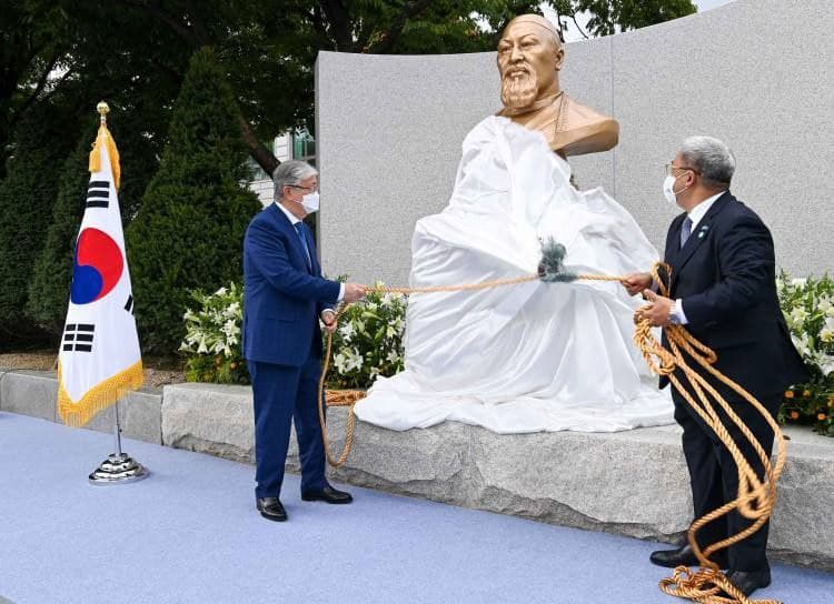 Токаев провёл встречу с лидерами корейского бизнеса