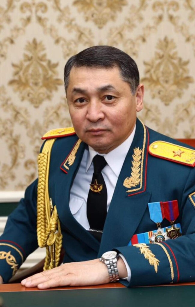 Долги военных: почему Минобороны не платит по счетам