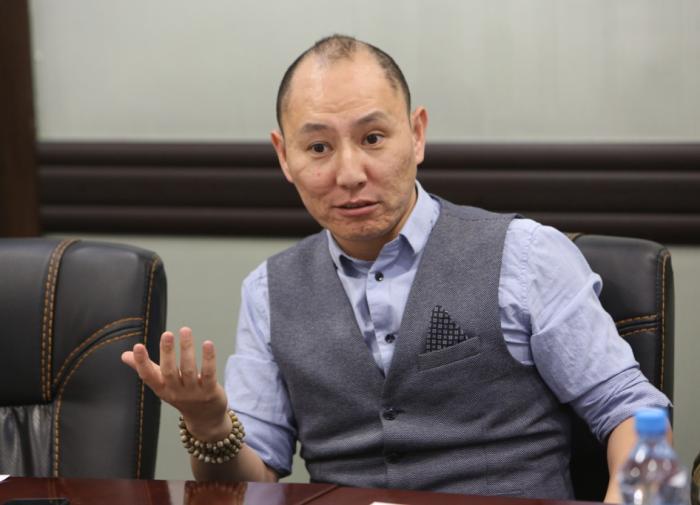 Политика, синофобия или пандемия: почему на границе с Китаем затор