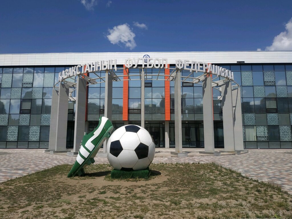 Все ли на футбол: почему ФК «Астана» без побед, а страна без спорта