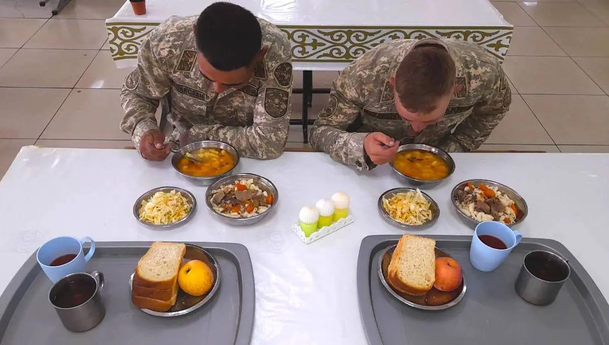 Тендер на кухню Минобороны: почему армию кормят те, кто уже подвёл