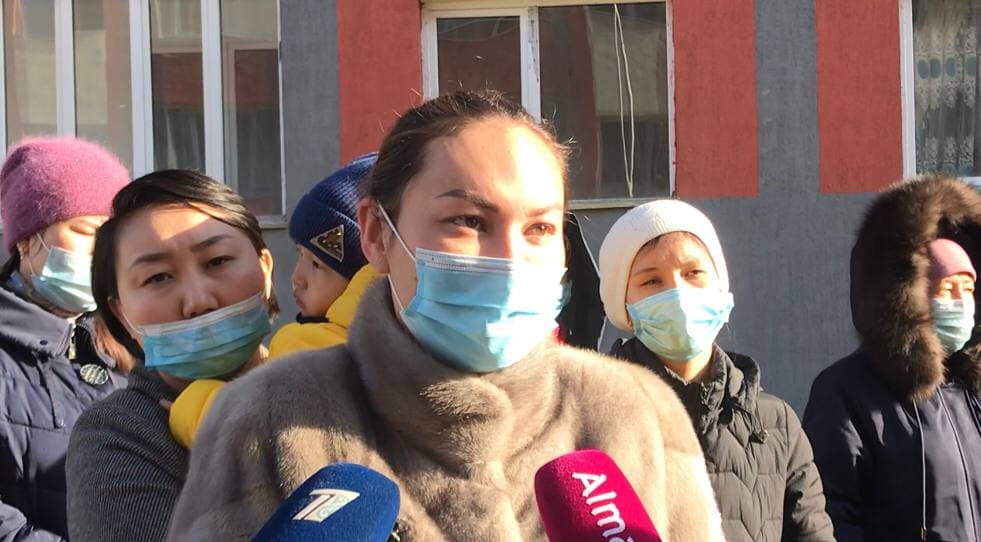 Жители ЖК, построенного бывшим замакима Алматинской области Манзоровым, не могут заселиться