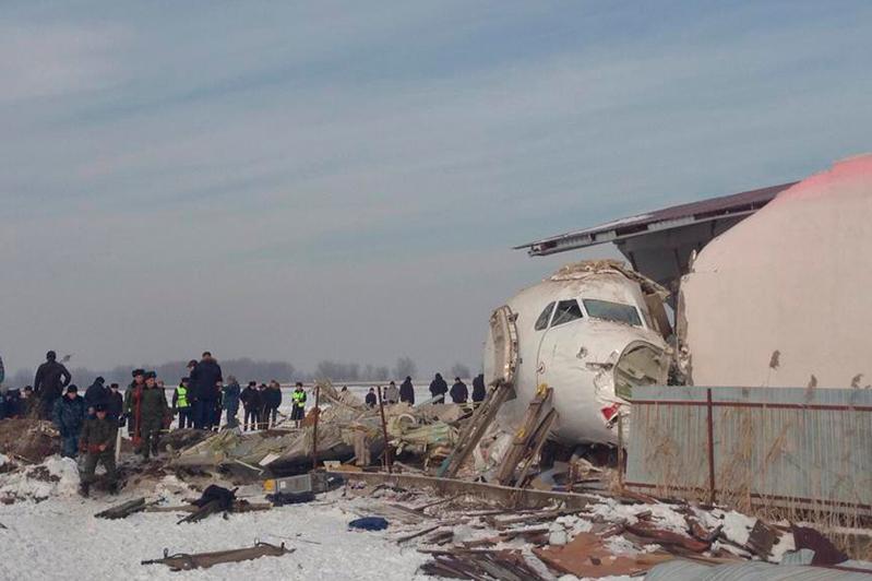 «Устали ждать». Два года авиакатастрофе Bek Air, расследование ещё не завершилось
