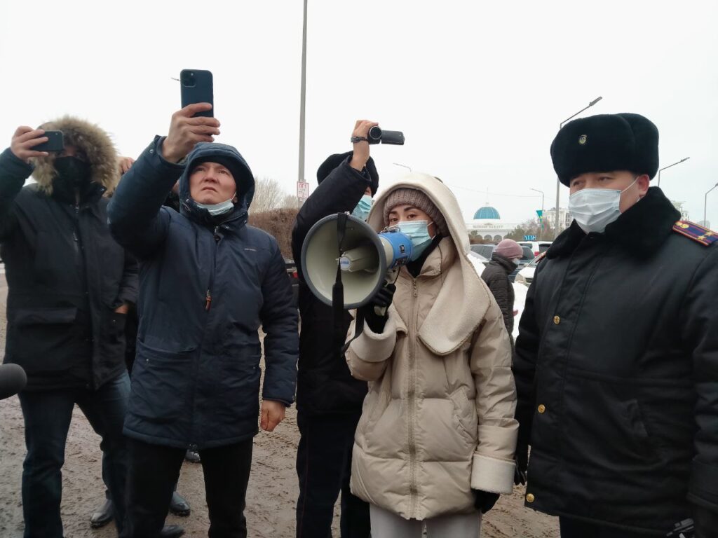 Люди с инвалидностью призвали ЕС ввести санкции против казахстанских министров