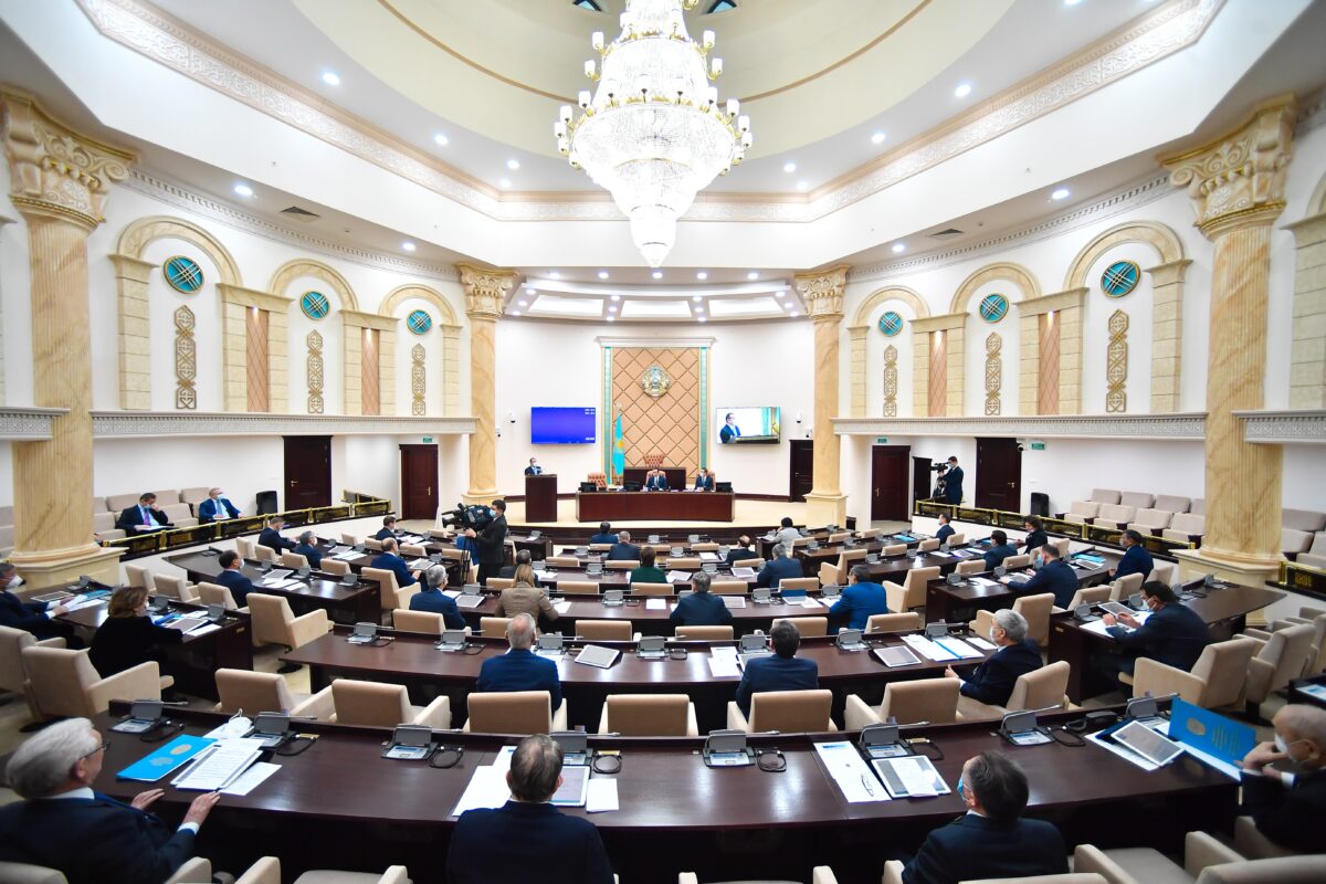 Сенат РК урезал должностные полномочия Назарбаева и не только